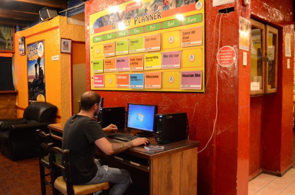 Hostel Internacional Mendoza Exterior photo