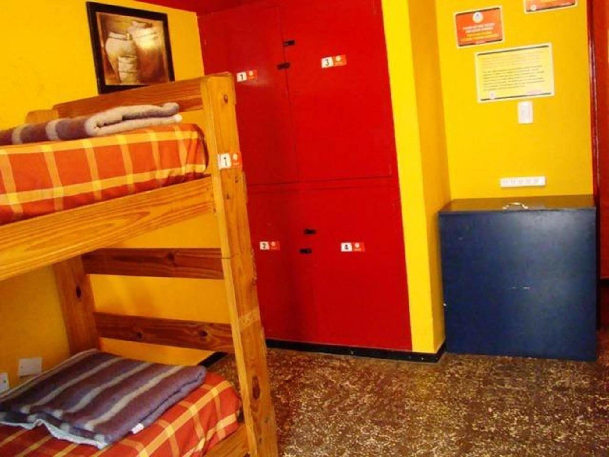 Hostel Internacional Mendoza Exterior photo