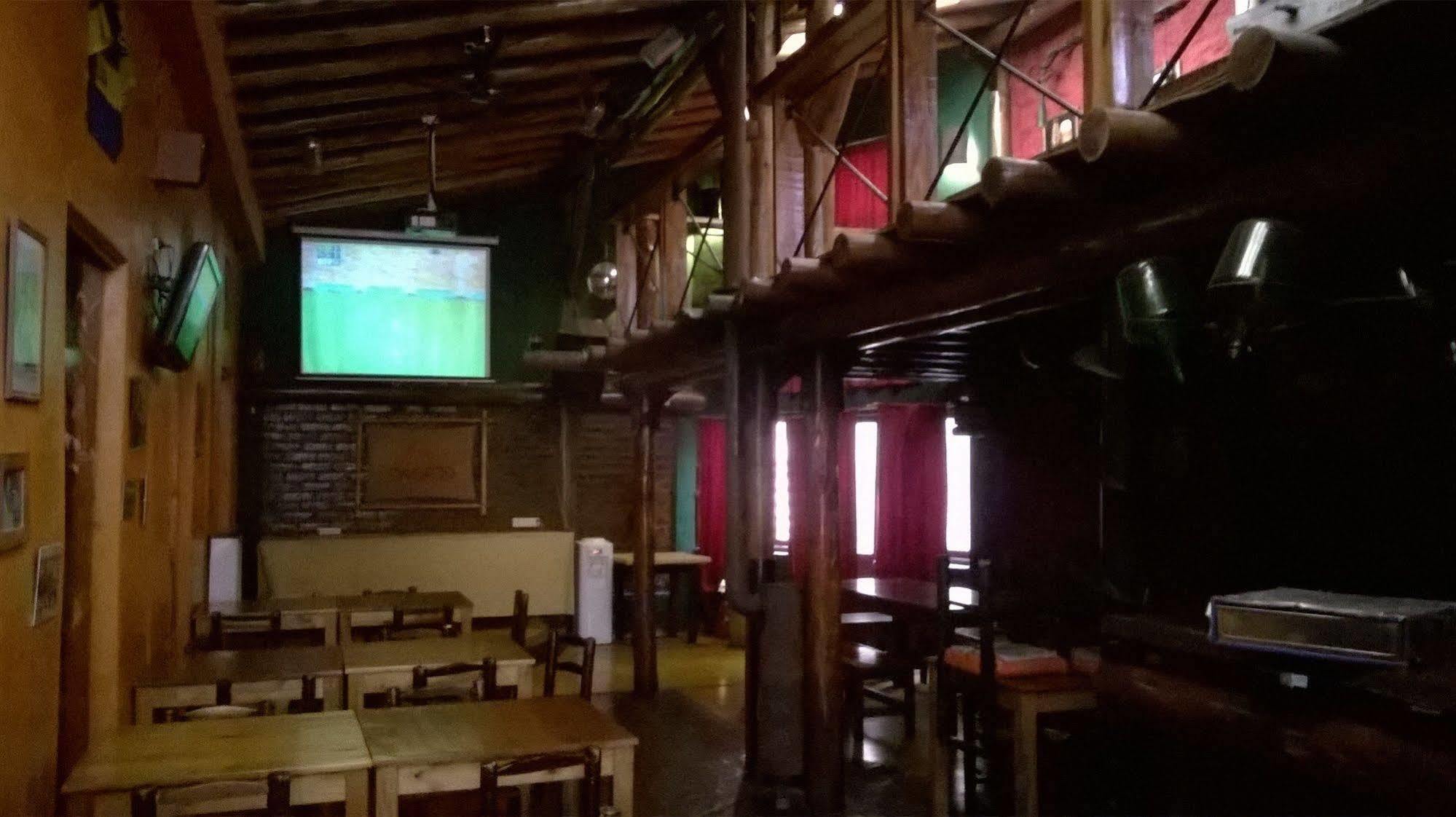 Hostel Internacional Mendoza Exterior photo